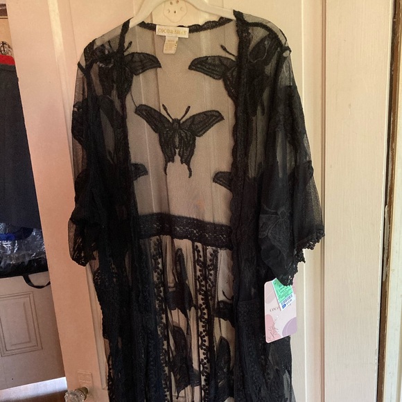 Butterfly cover up - Picture 1 of 2